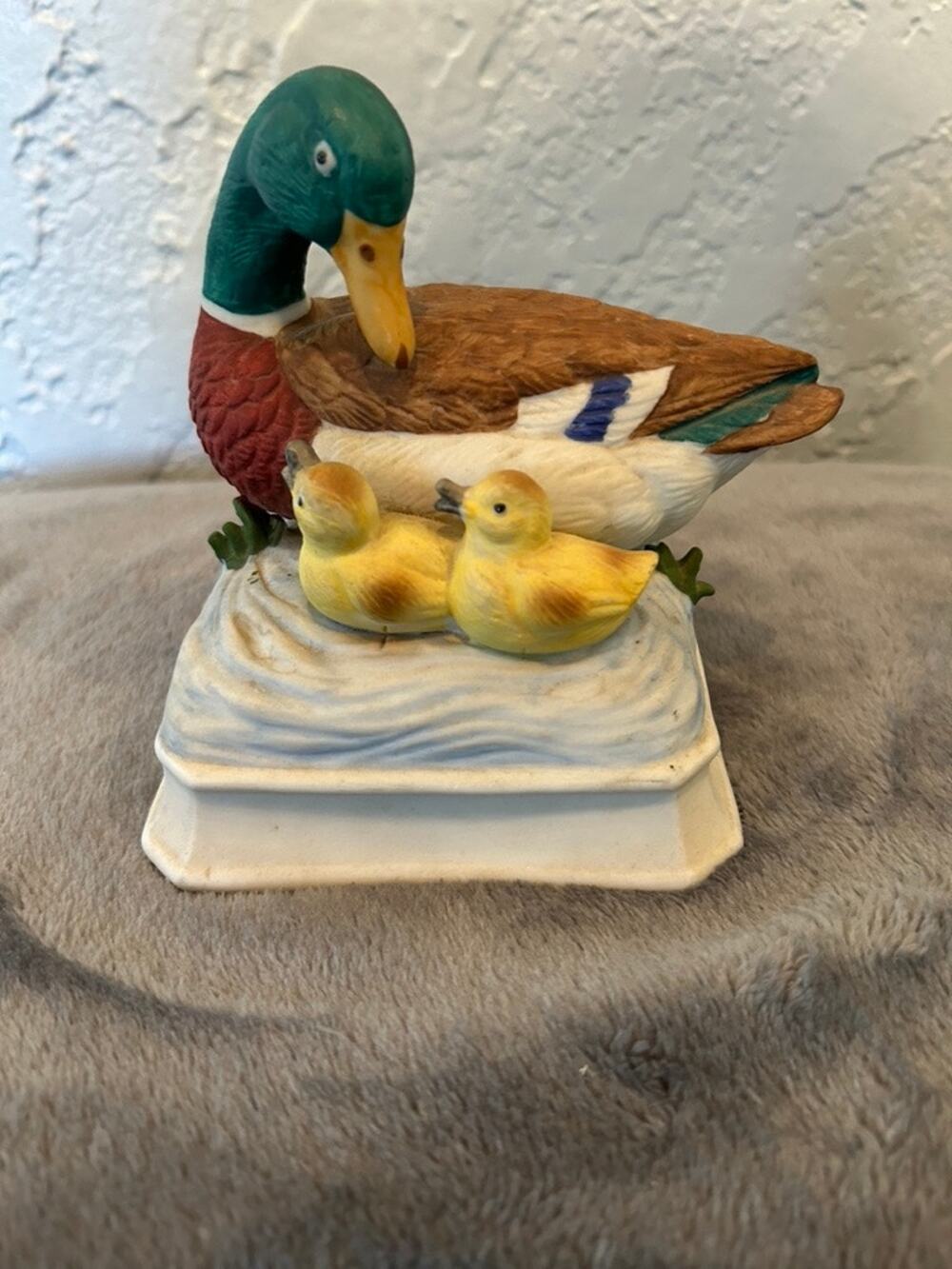 Vintage 1970s Gorham Mallard Duck Porcelain Music Box Cottagecore Decor